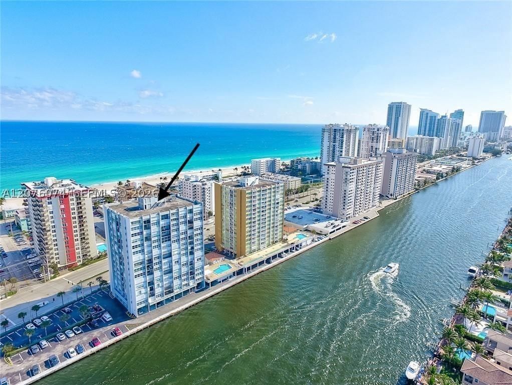Real estate property located at 1400 Ocean Dr #1205, Broward, Trafalgar Towers Condomin, Hollywood, FL