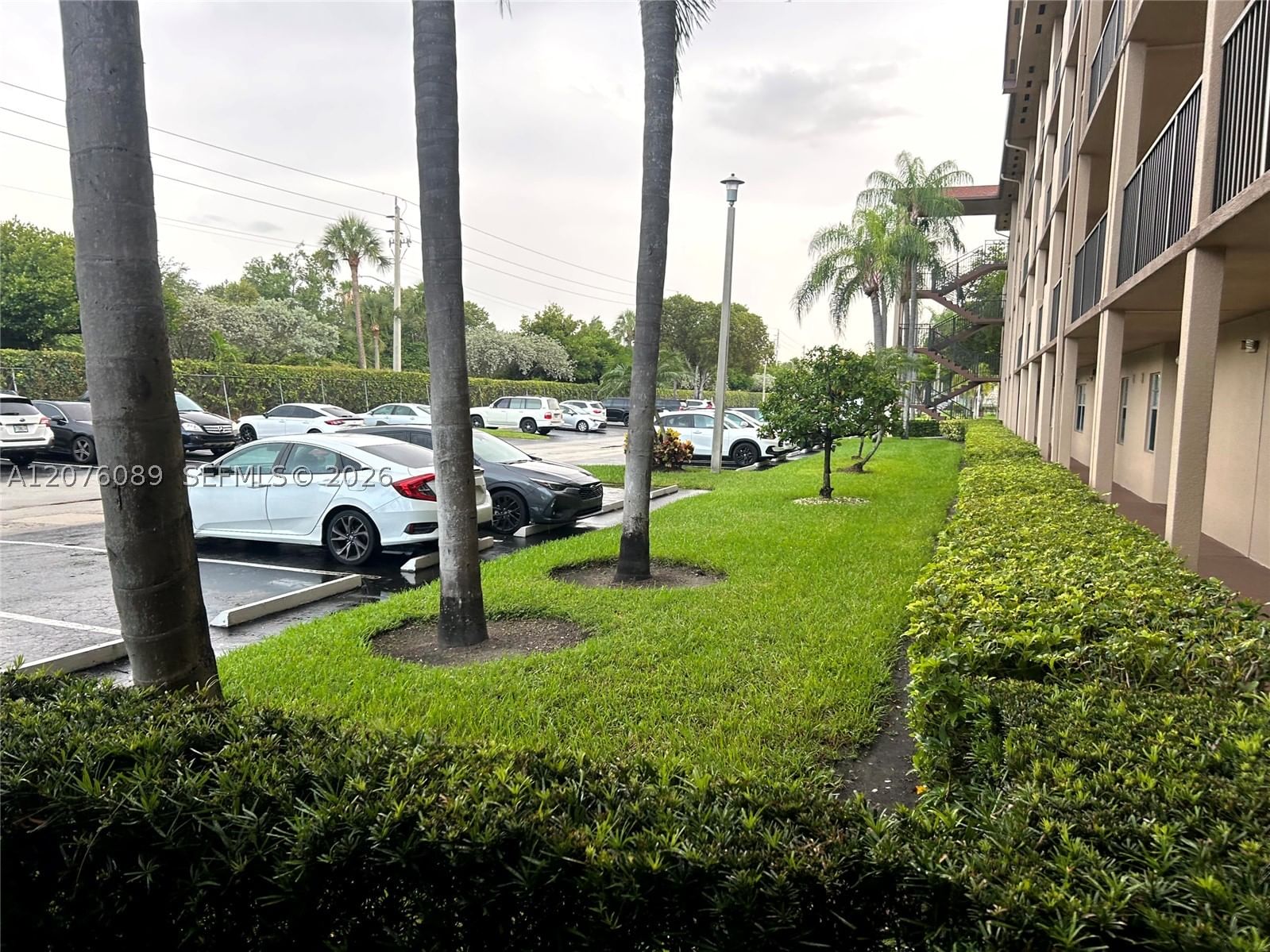 Real estate property located at 13105 16 CT #105L, Broward, Ivahoe East 3, Pembroke Pines, FL