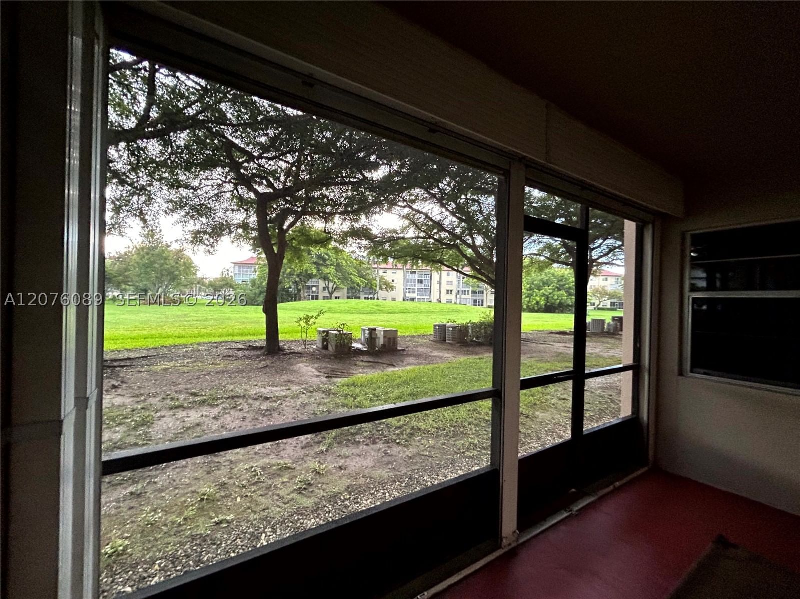 Real estate property located at 13105 16 CT #105L, Broward, Ivahoe East 3, Pembroke Pines, FL