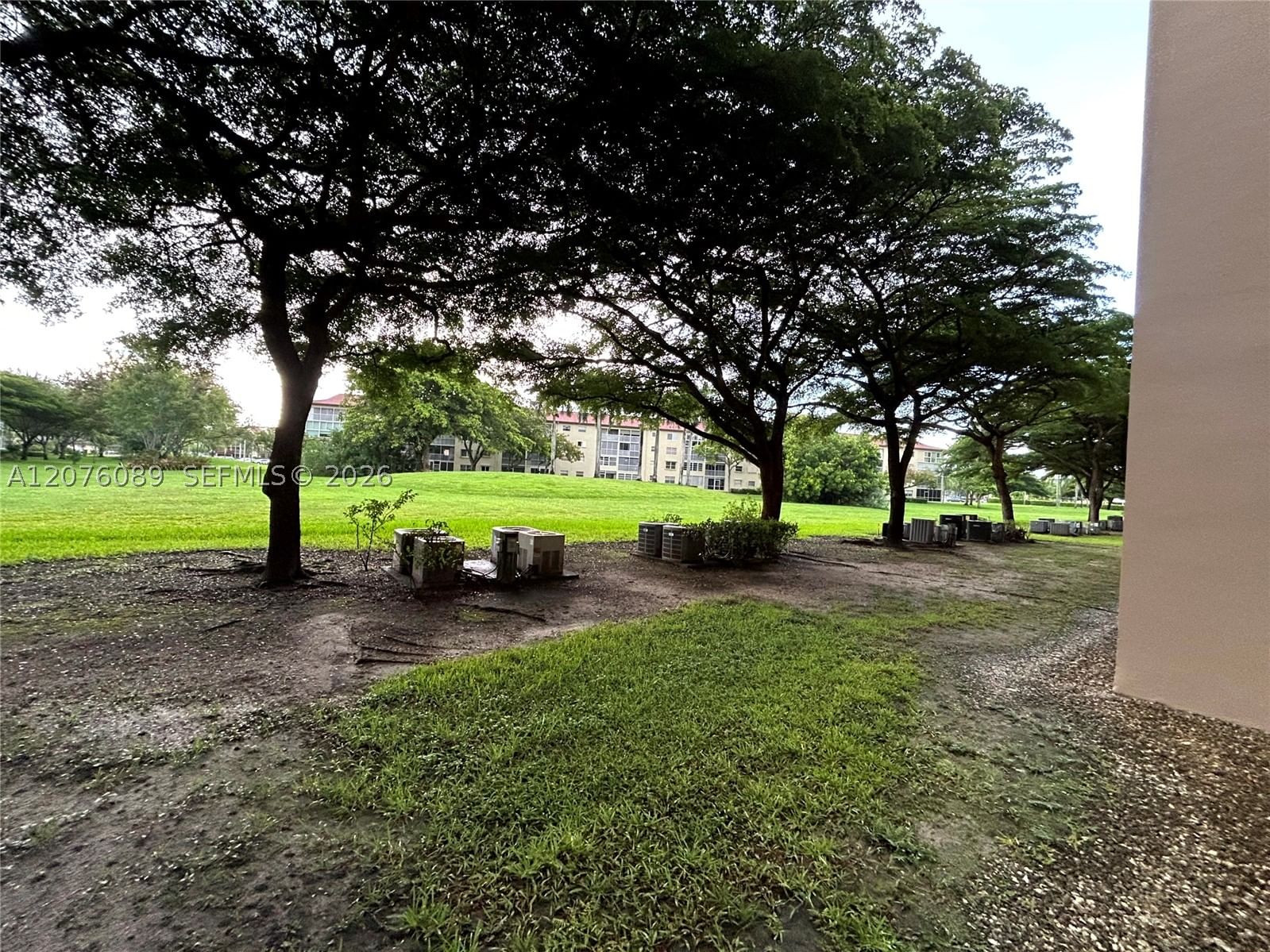 Real estate property located at 13105 16 CT #105L, Broward, Ivahoe East 3, Pembroke Pines, FL
