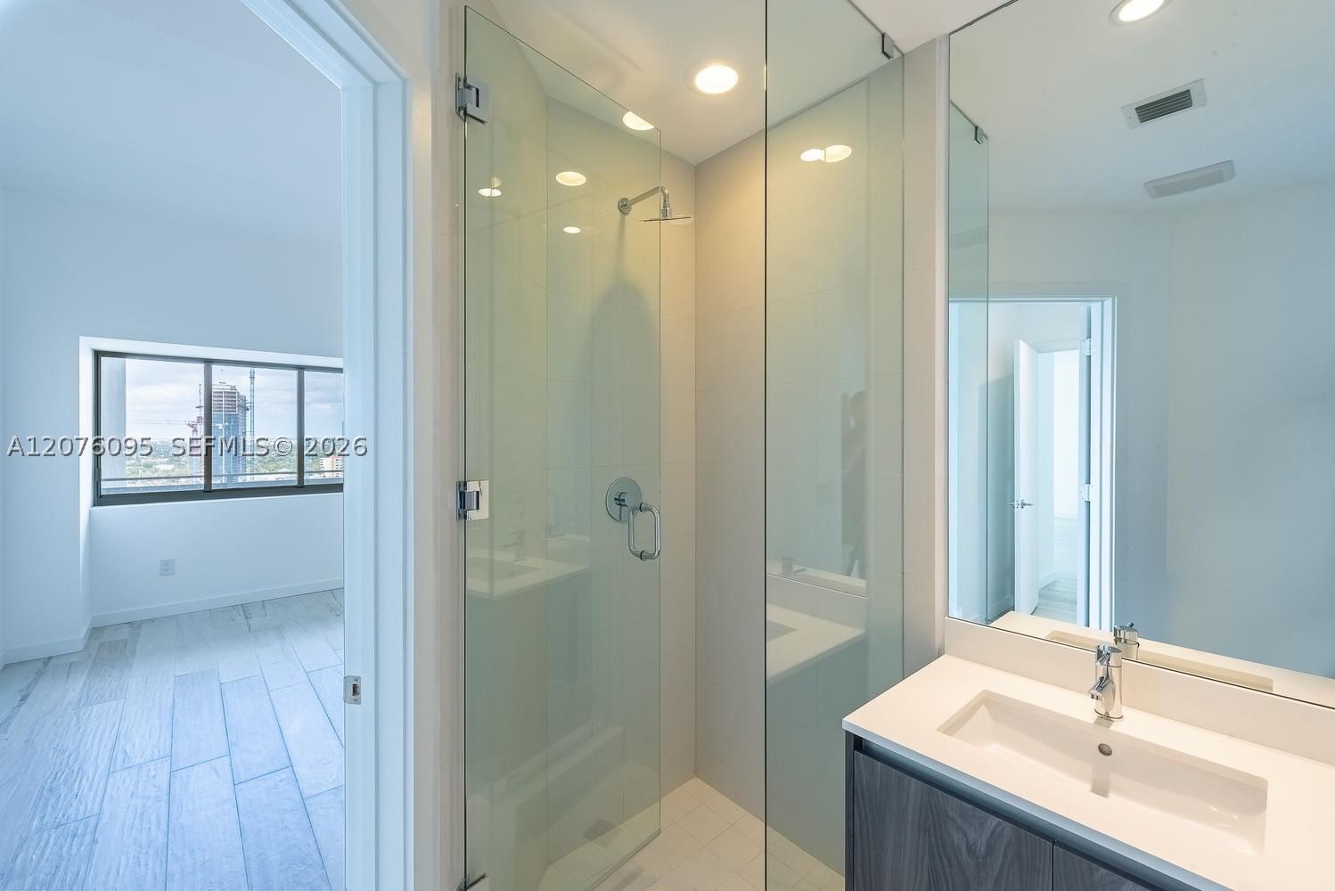 Real estate property located at 480 31st St #2101, Miami-dade, Gran Paraiso Condo, Miami, FL