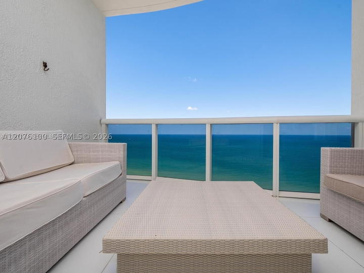Real estate property located at 15901 Collins Ave #2504, Miami-dade, Tdr Tower Ii Condo, Sunny Isles Beach, FL