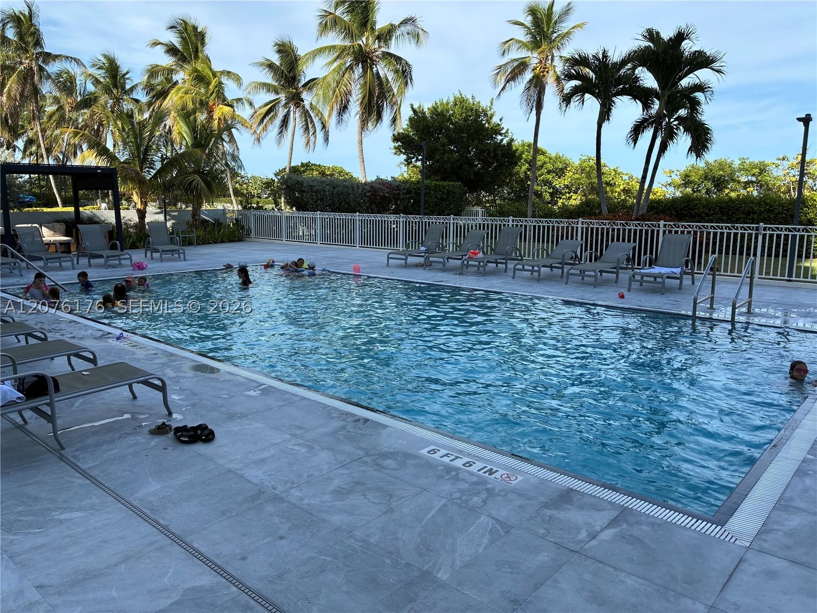 Real estate property located at 4301 Collins Ave #402, Miami-dade, Vendome Place Condo, Miami Beach, FL