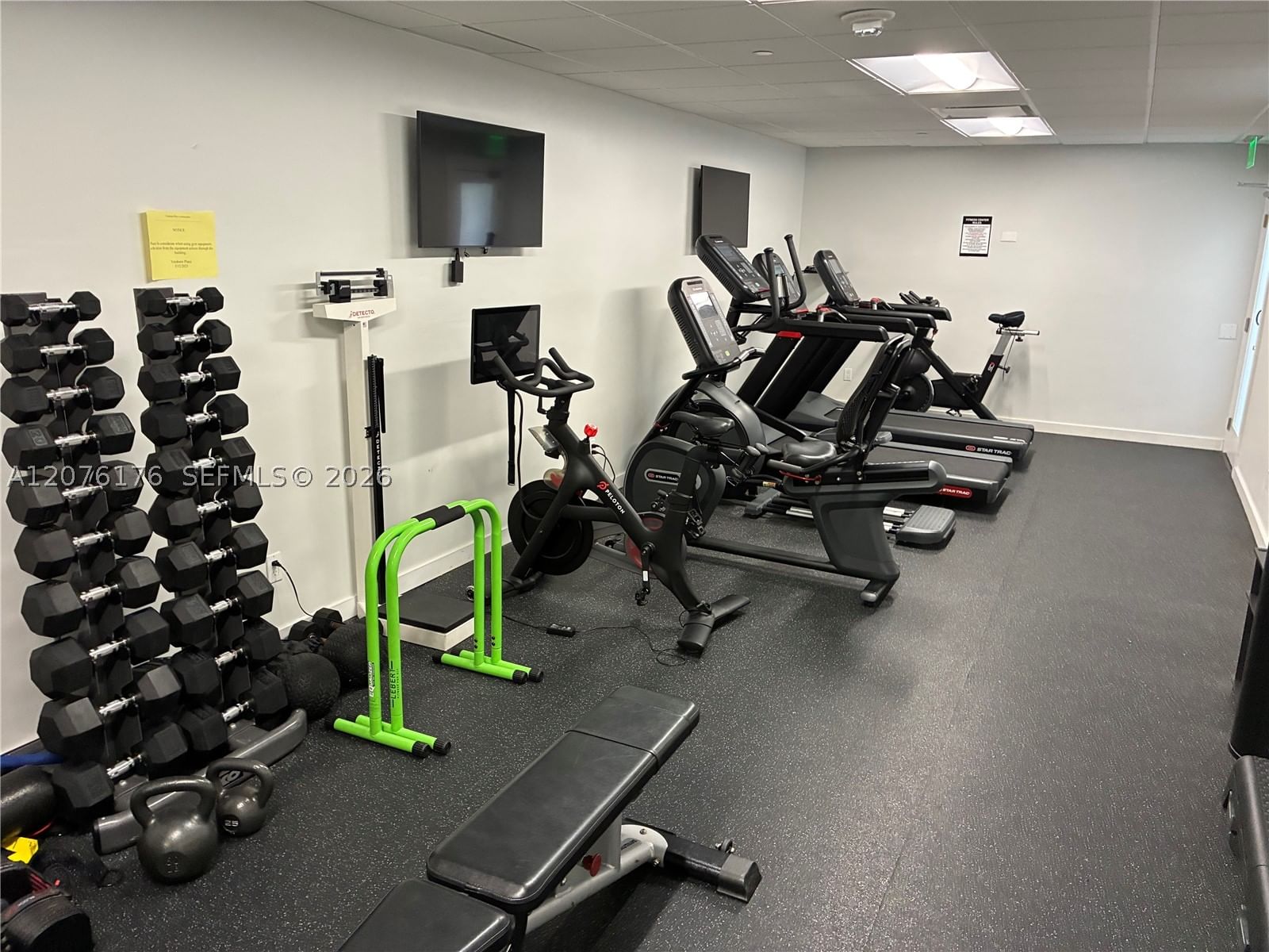 Real estate property located at 4301 Collins Ave #402, Miami-dade, Vendome Place Condo, Miami Beach, FL