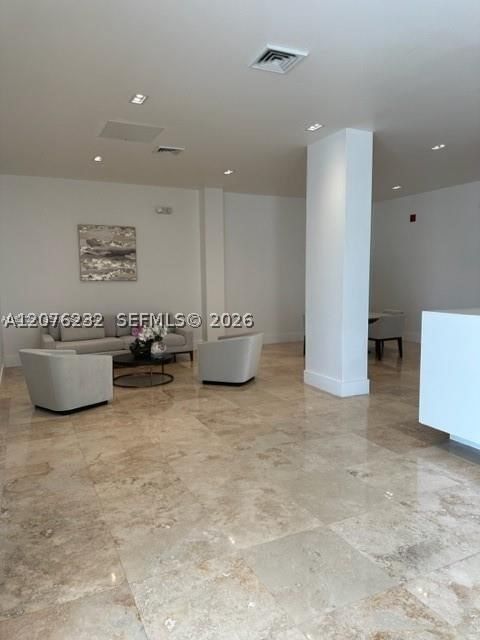Real estate property located at 2201 Ocean Drive #1507, Broward, Quadomain Tower I And Iv, Hollywood, FL
