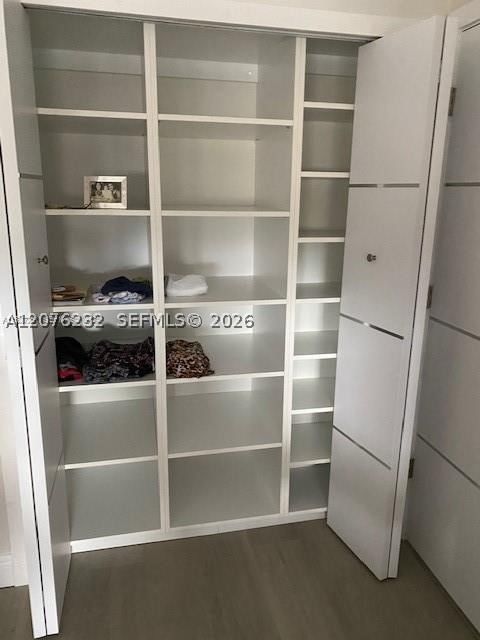Real estate property located at 2201 Ocean Drive #1507, Broward, Quadomain Tower I And Iv, Hollywood, FL