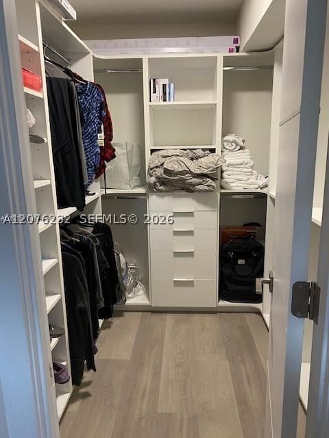 Real estate property located at 2201 Ocean Drive #1507, Broward, Quadomain Tower I And Iv, Hollywood, FL
