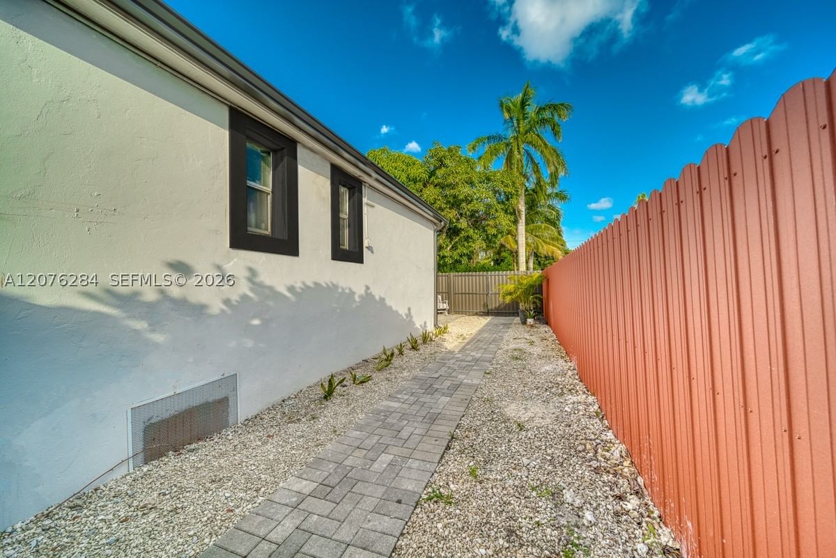 Real estate property located at 13801 1st Ave, Miami-dade, Biscayne Gardens Sec H Pa, Miami, FL