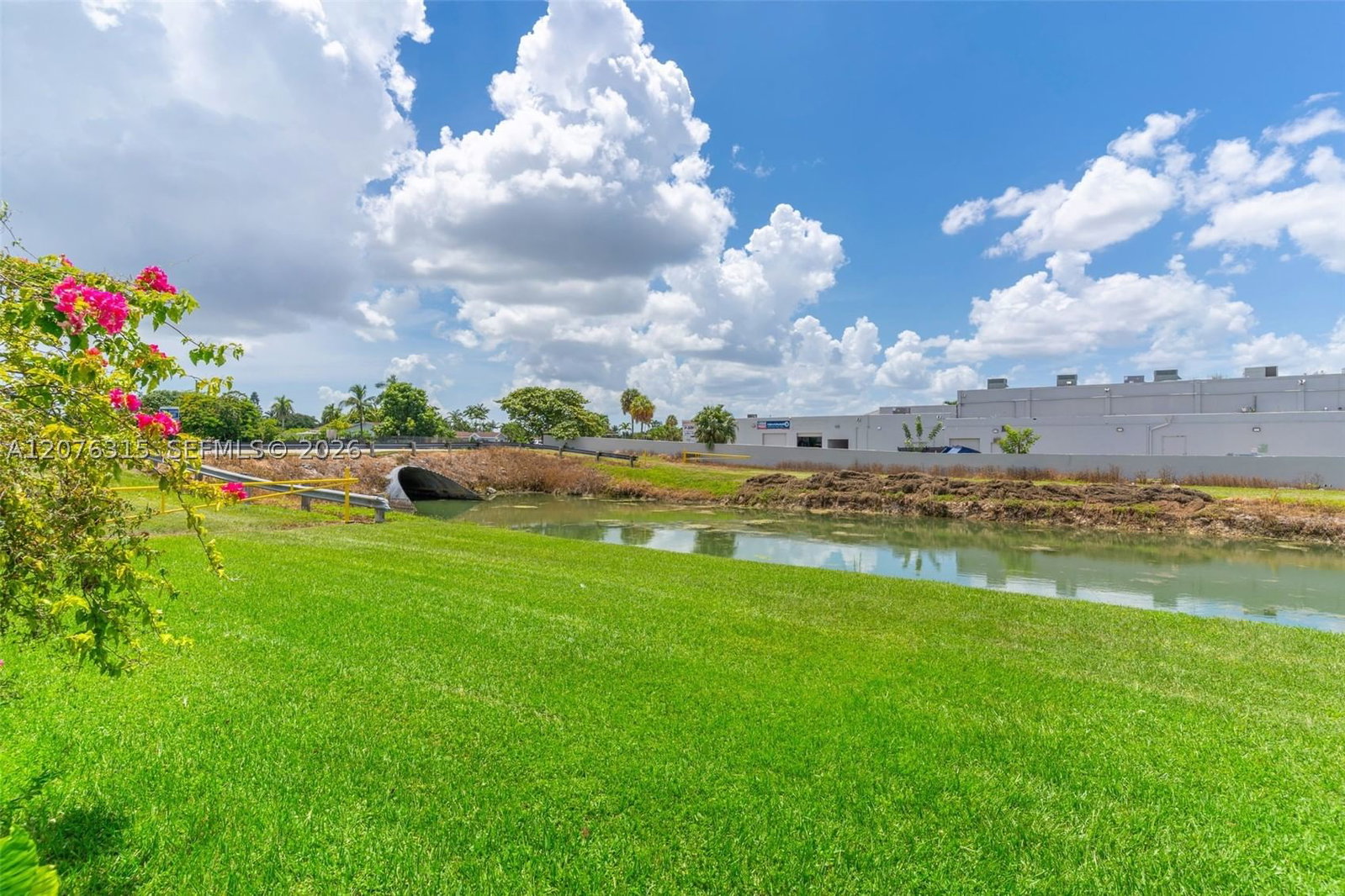Real estate property located at 12202 111th Ln, Miami-dade, Devon-aire Villas Sec 2, Miami, FL