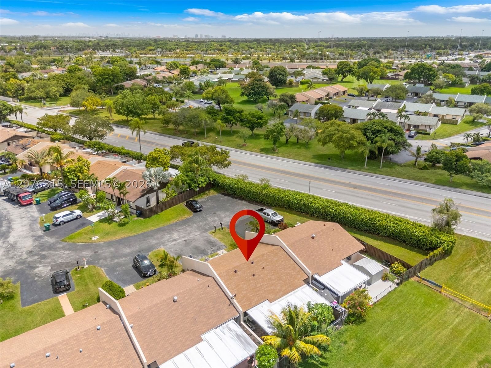 Real estate property located at 12202 111th Ln, Miami-dade, Devon-aire Villas Sec 2, Miami, FL