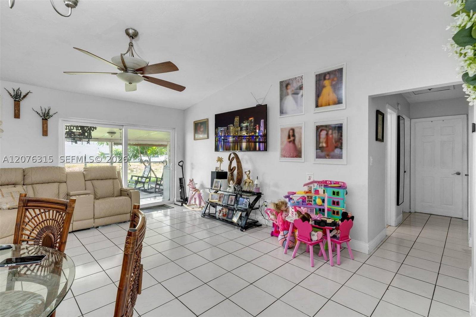 Real estate property located at 12202 111th Ln, Miami-dade, Devon-aire Villas Sec 2, Miami, FL
