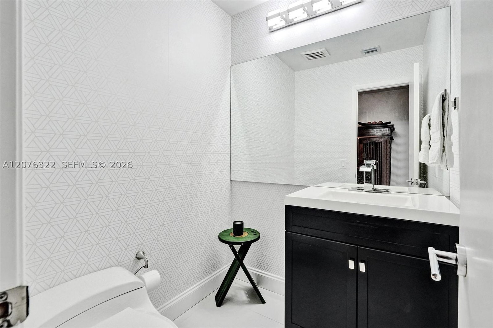 Real estate property located at 18 Boxwood Rd, Broward, Greens Of Emerald Hills, Hollywood, FL