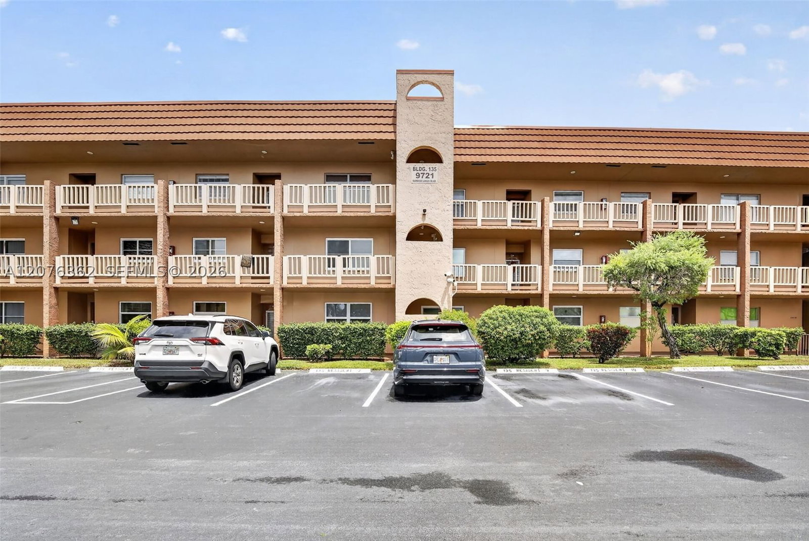 Real estate property located at 9721 Sunrise Lakes Blvd #102, Broward, Sunrise Lakes 135 Condo, Sunrise, FL