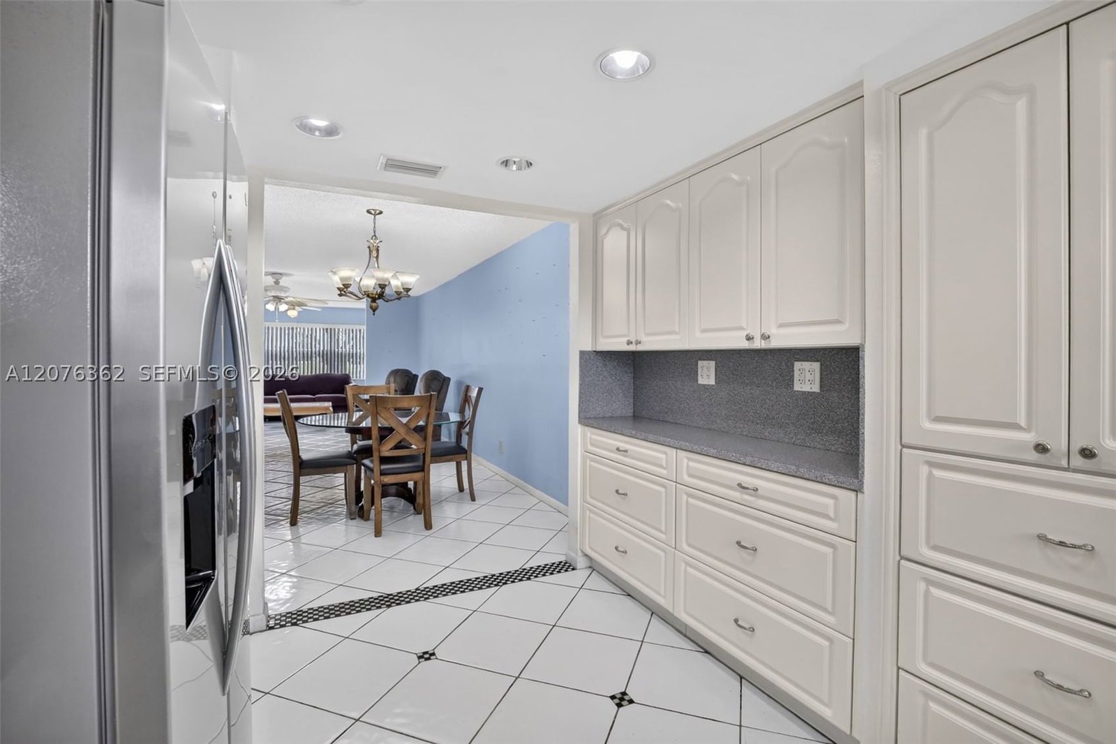 Real estate property located at 9721 Sunrise Lakes Blvd #102, Broward, Sunrise Lakes 135 Condo, Sunrise, FL
