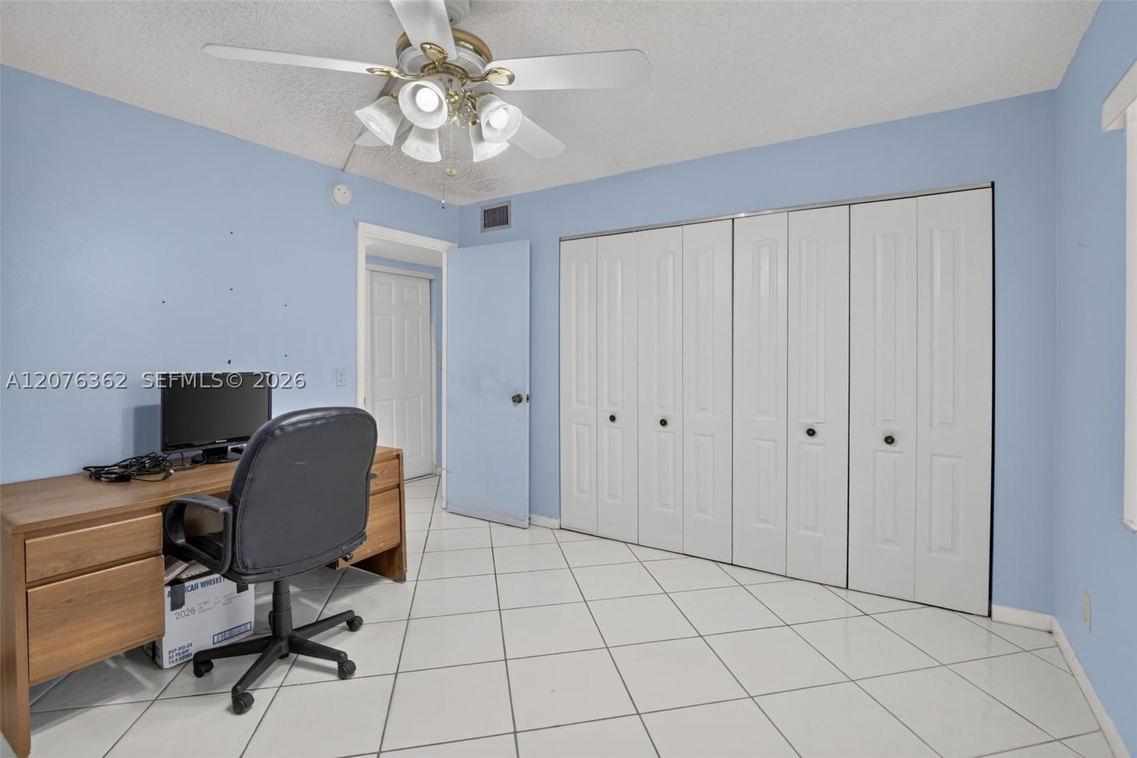 Real estate property located at 9721 Sunrise Lakes Blvd #102, Broward, Sunrise Lakes 135 Condo, Sunrise, FL