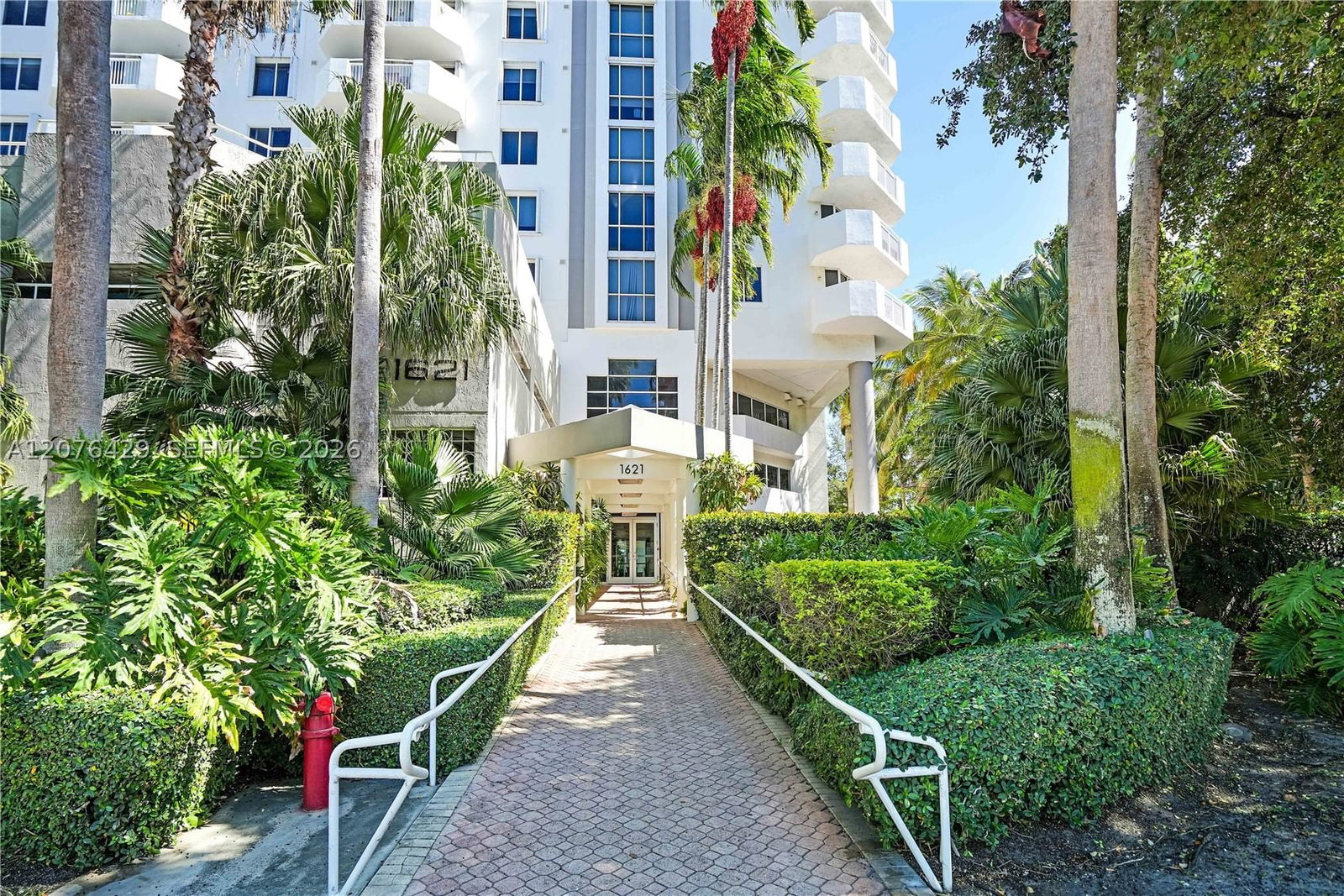 Real estate property located at 1621 Bay Rd #604, Miami-dade, Bayview Plaza Condo, Miami Beach, FL