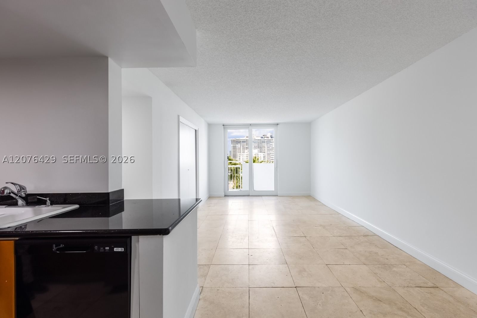 Real estate property located at 1621 Bay Rd #604, Miami-dade, Bayview Plaza Condo, Miami Beach, FL