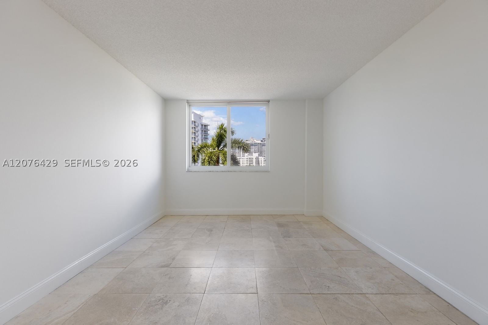Real estate property located at 1621 Bay Rd #604, Miami-dade, Bayview Plaza Condo, Miami Beach, FL