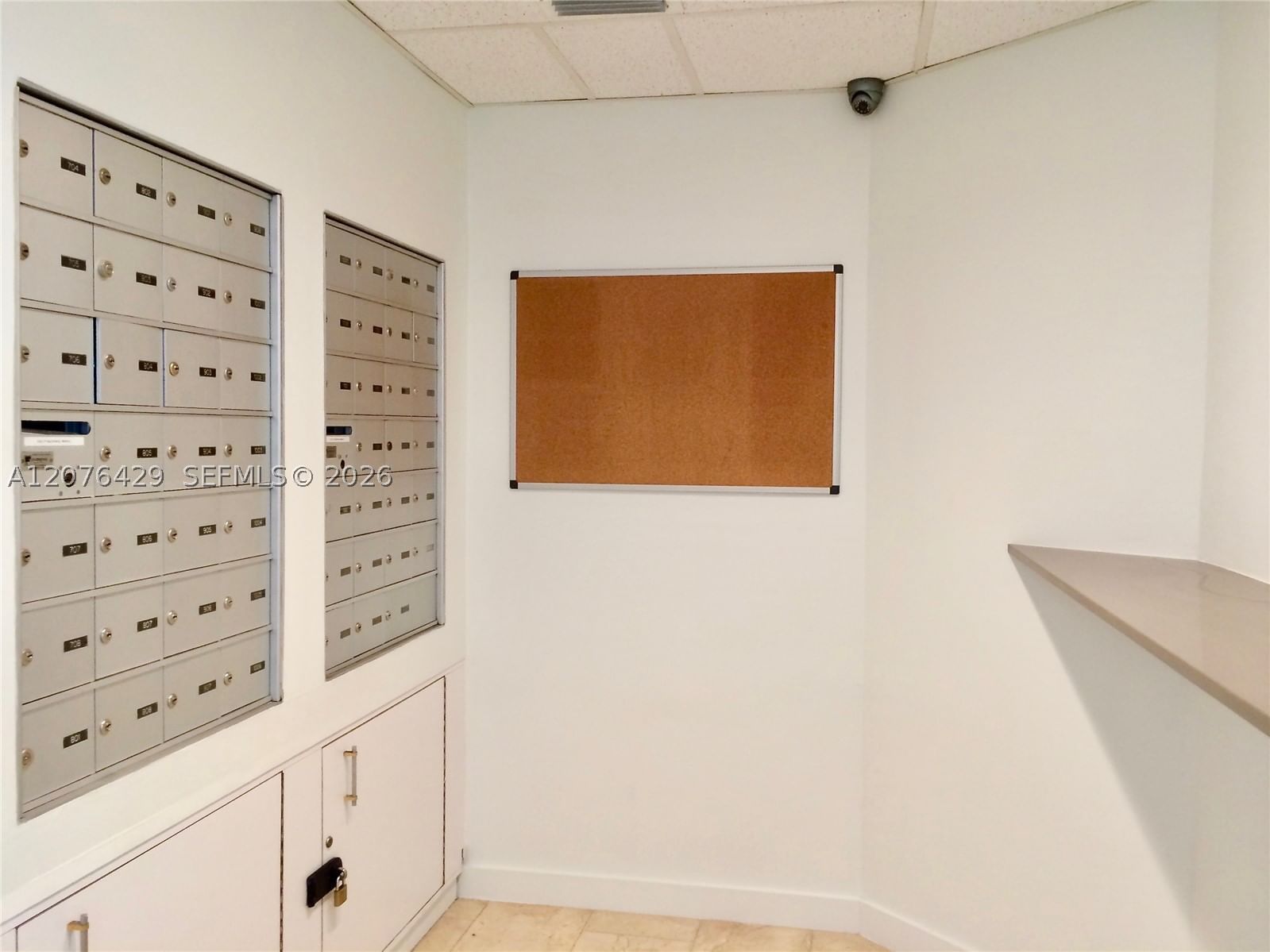 Real estate property located at 1621 Bay Rd #604, Miami-dade, Bayview Plaza Condo, Miami Beach, FL