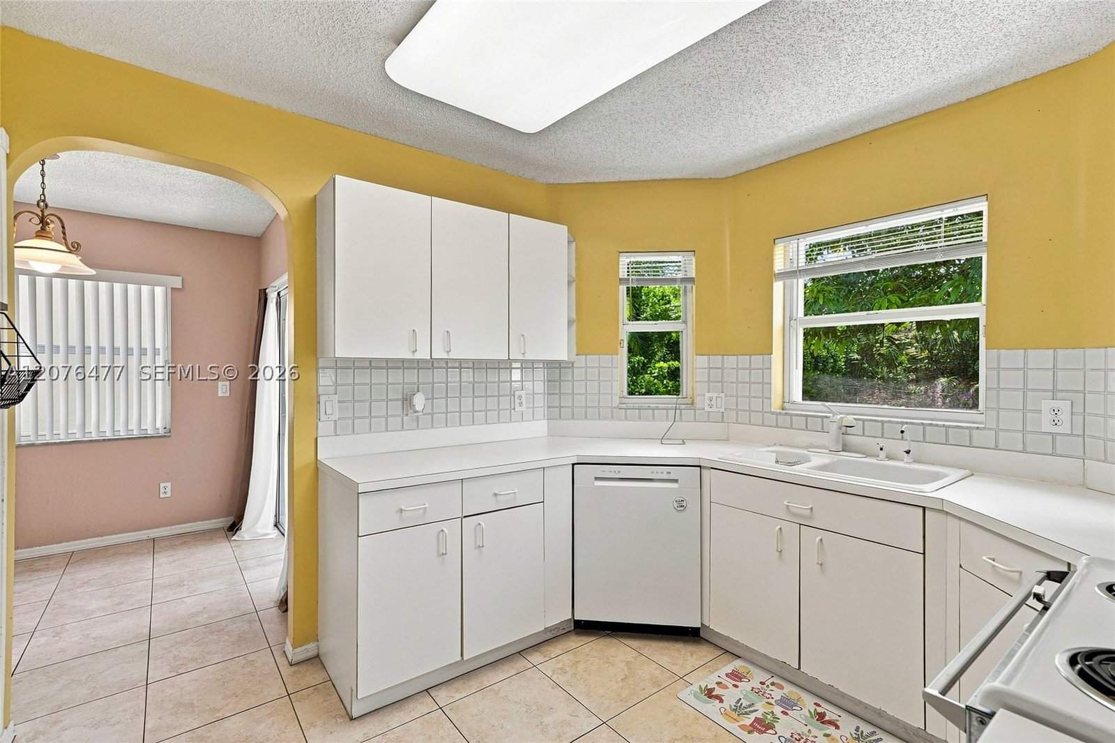 Real estate property located at 15822 16th Ct, Broward, Hollywood Lakes Country C, Pembroke Pines, FL