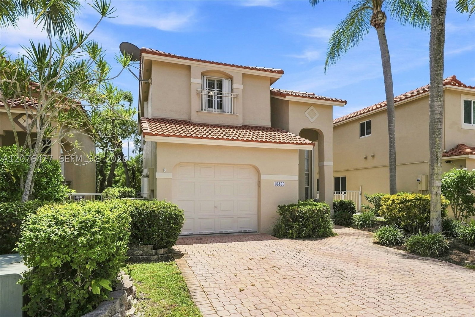 Real estate property located at 15822 16th Ct, Broward, Hollywood Lakes Country C, Pembroke Pines, FL