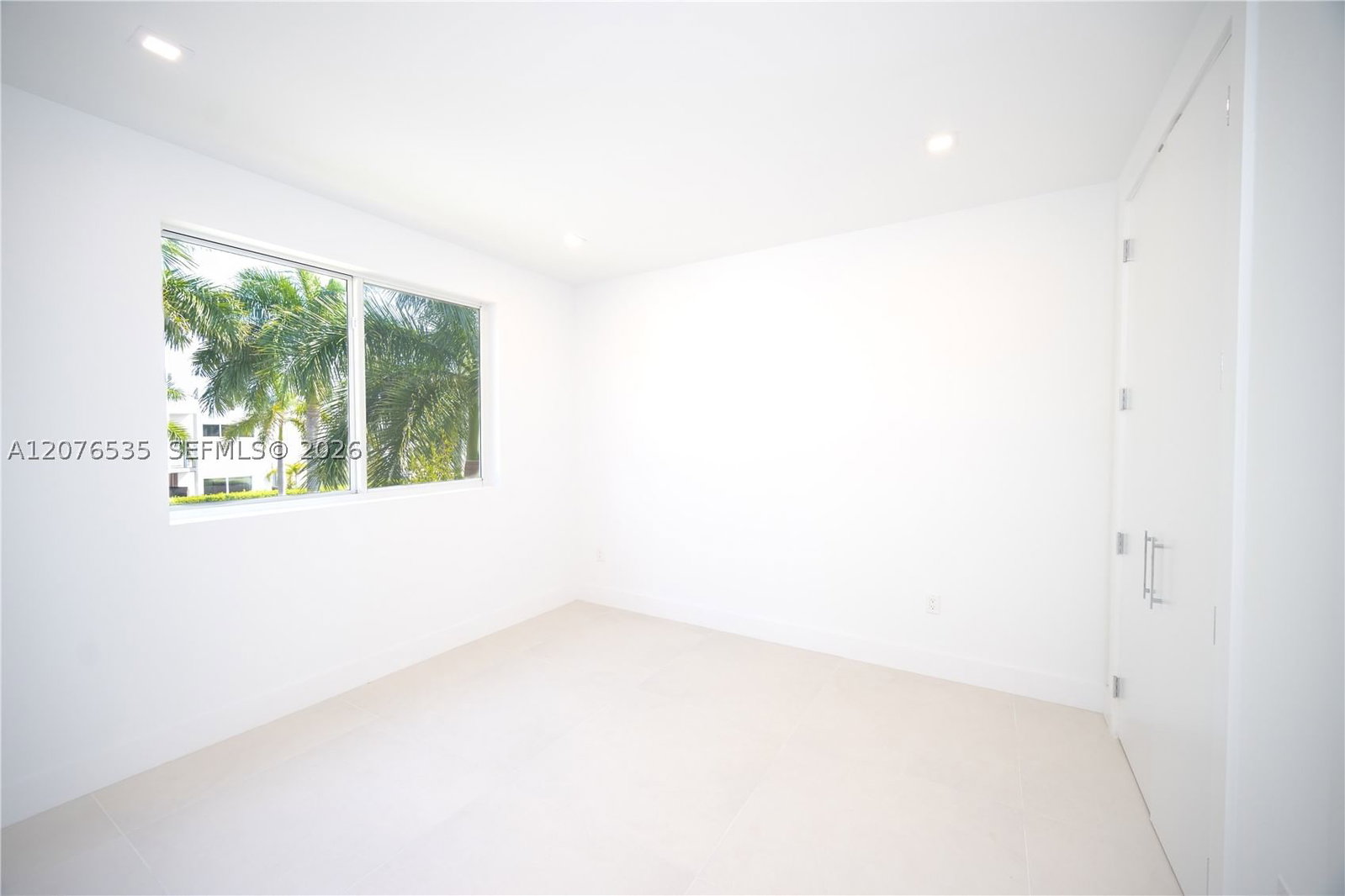 Real estate property located at 10381 67th Ter, Miami-dade, Doral Palms South, Doral, FL