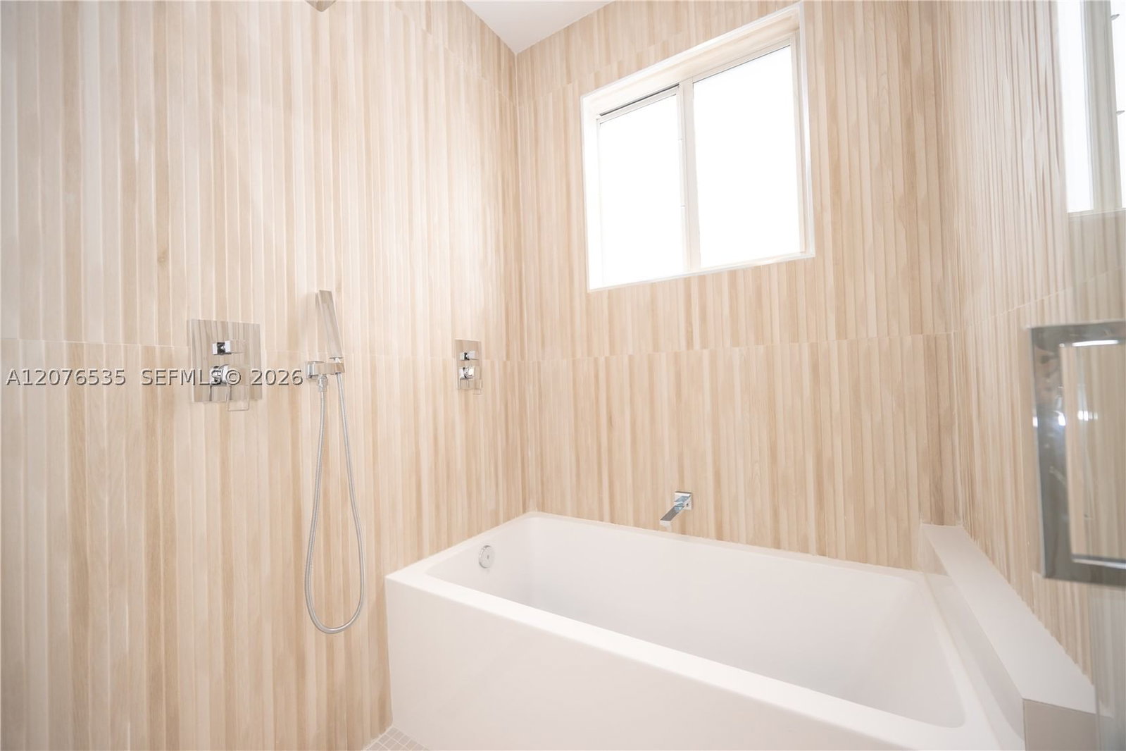Real estate property located at 10381 67th Ter, Miami-dade, Doral Palms South, Doral, FL
