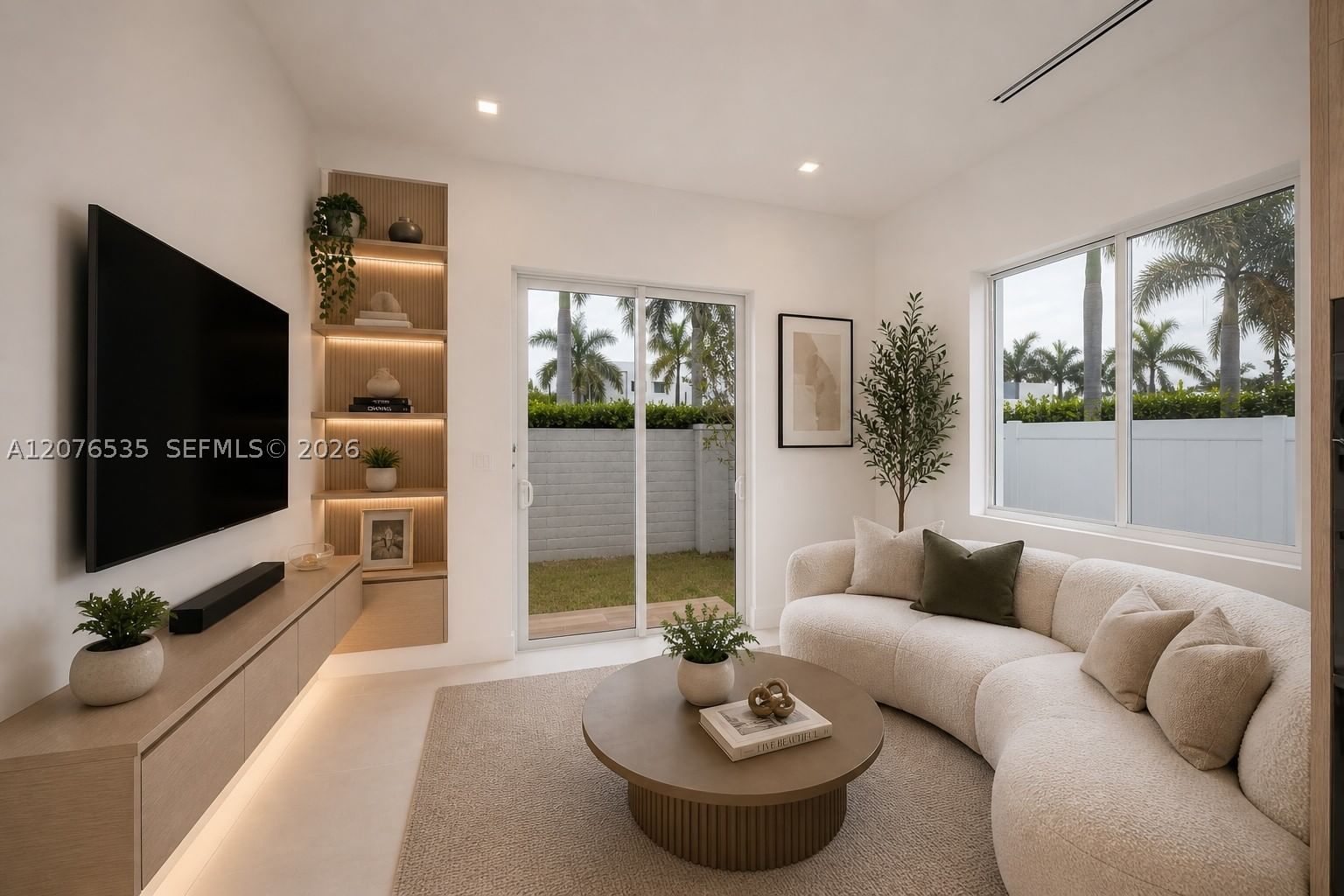 Real estate property located at 10381 67th Ter, Miami-dade, Doral Palms South, Doral, FL