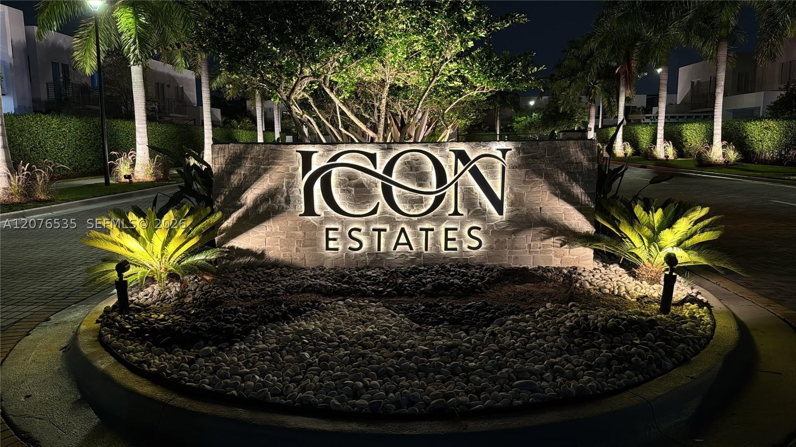 Real estate property located at 10381 67th Ter, Miami-dade, Doral Palms South, Doral, FL