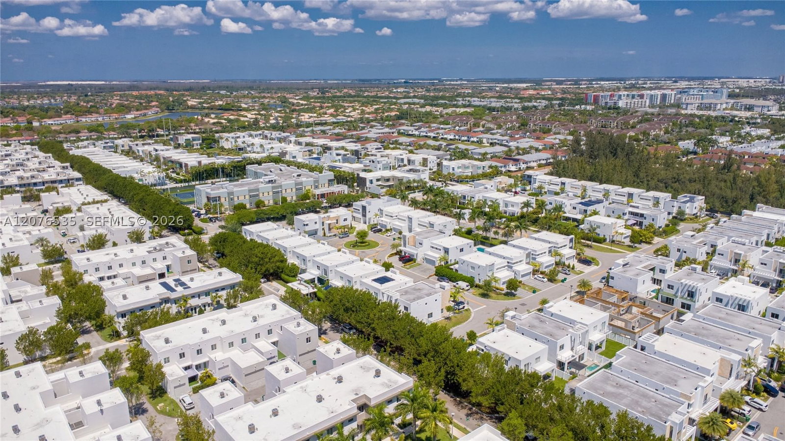 Real estate property located at 10381 67th Ter, Miami-dade, Doral Palms South, Doral, FL
