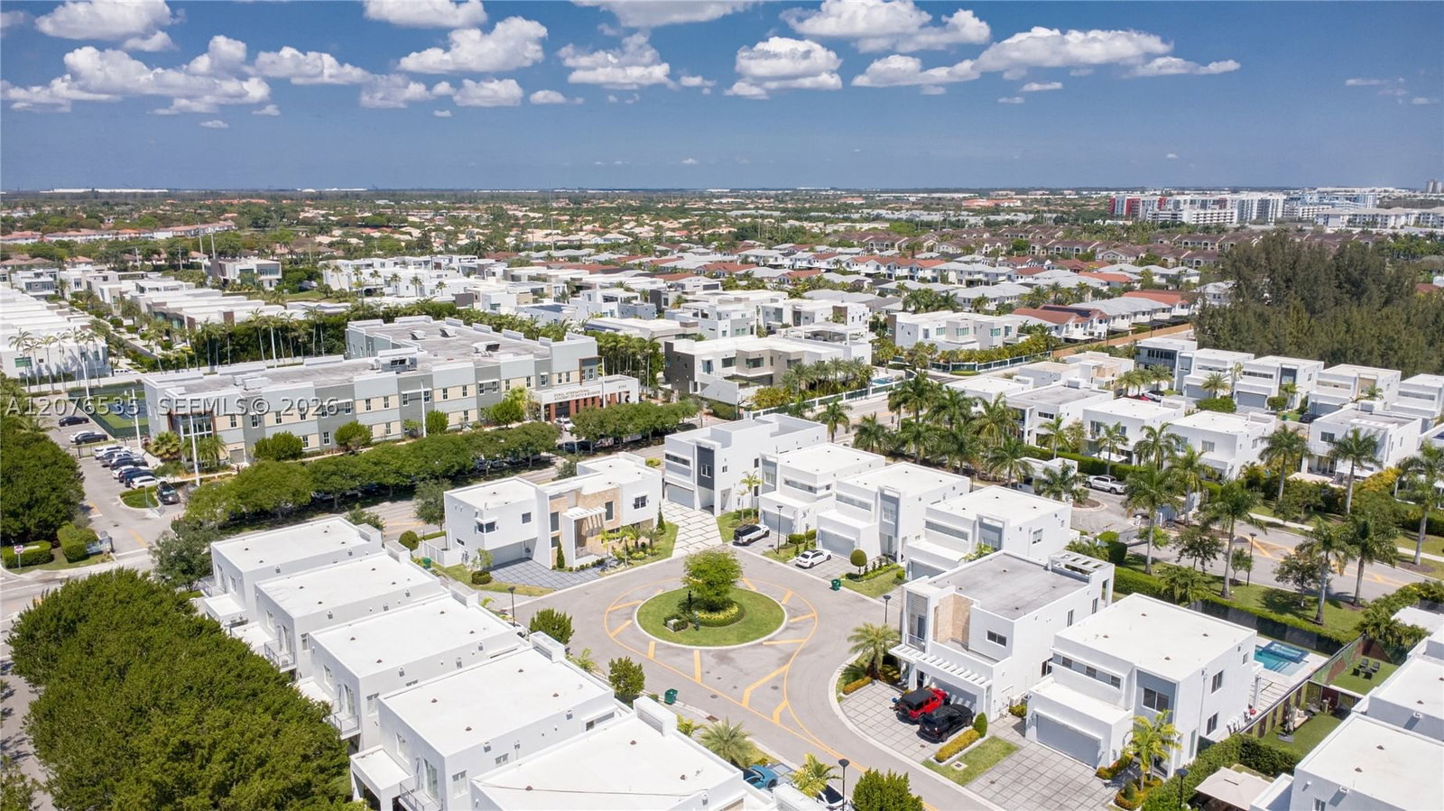Real estate property located at 10381 67th Ter, Miami-dade, Doral Palms South, Doral, FL