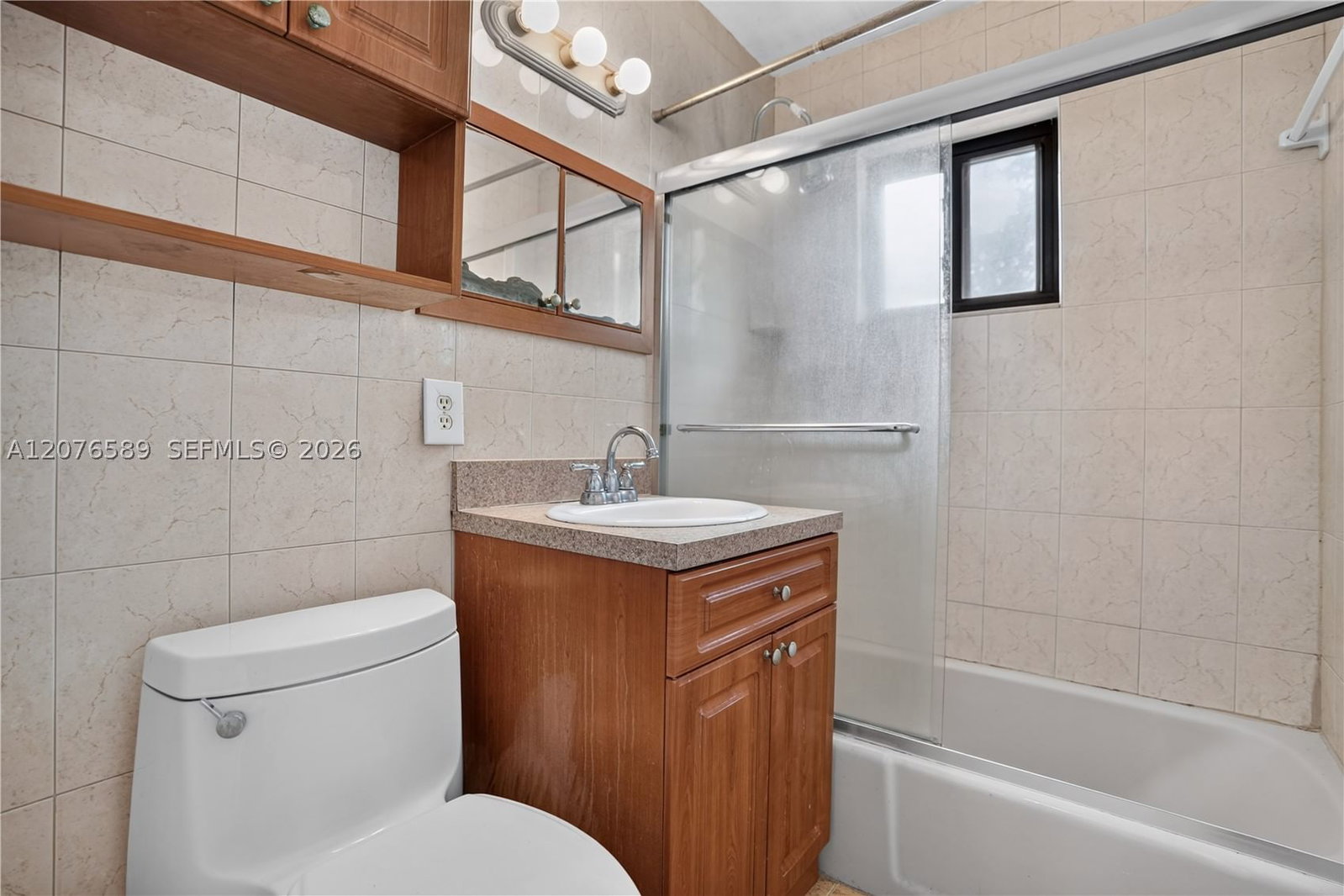 Real estate property located at 3240 Mary St S308, Miami-dade, Courtyards Of The Grove C, Miami, FL