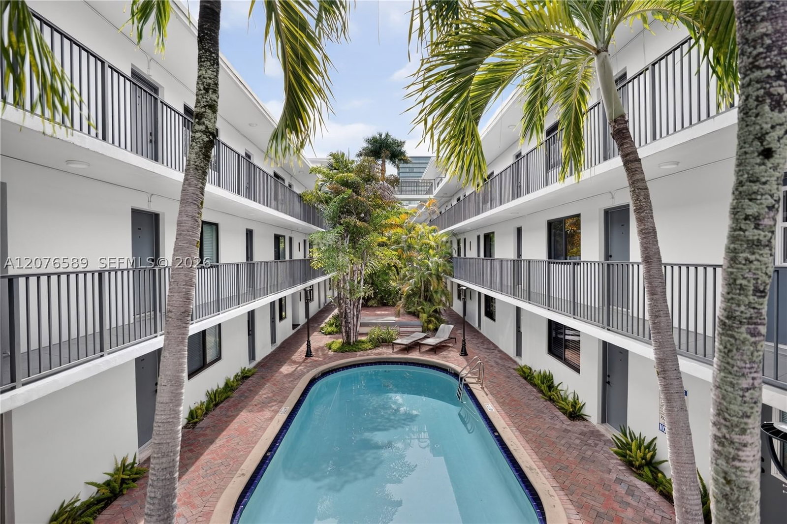 Real estate property located at 3240 Mary St S308, Miami-dade, Courtyards Of The Grove C, Miami, FL