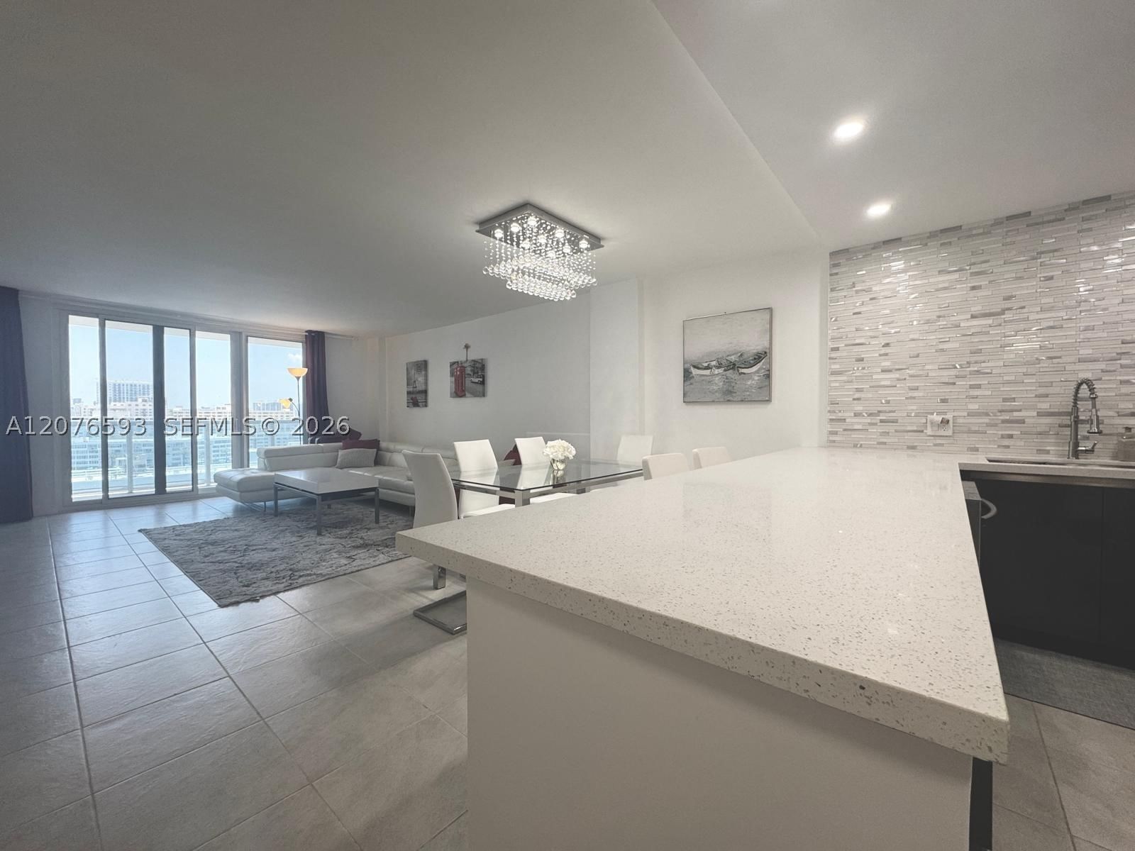 Real estate property located at 3800 Ocean Dr #1710, Broward, Hallmark Of Hollywood Con, Hollywood, FL