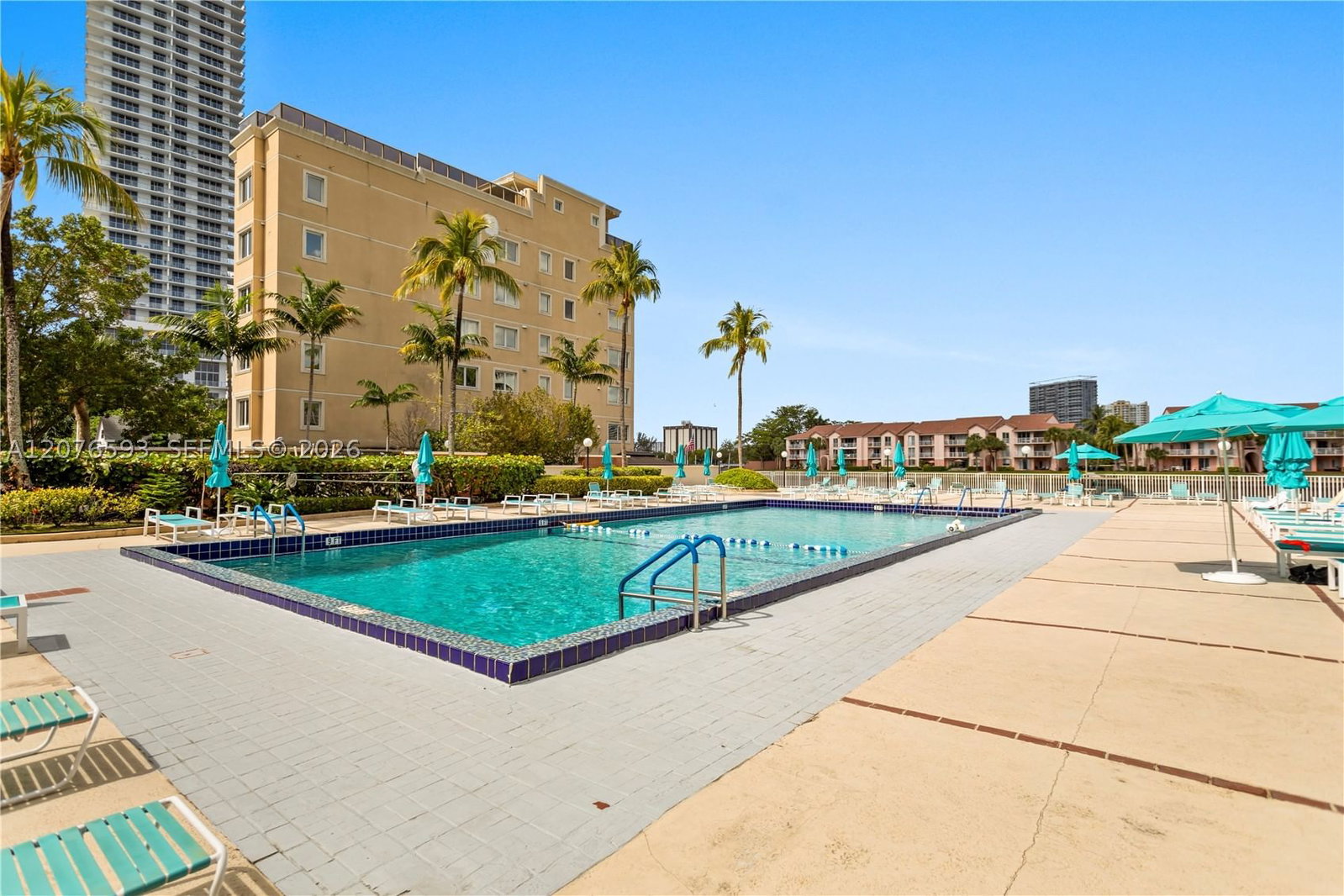Real estate property located at 3800 Ocean Dr #1710, Broward, Hallmark Of Hollywood Con, Hollywood, FL