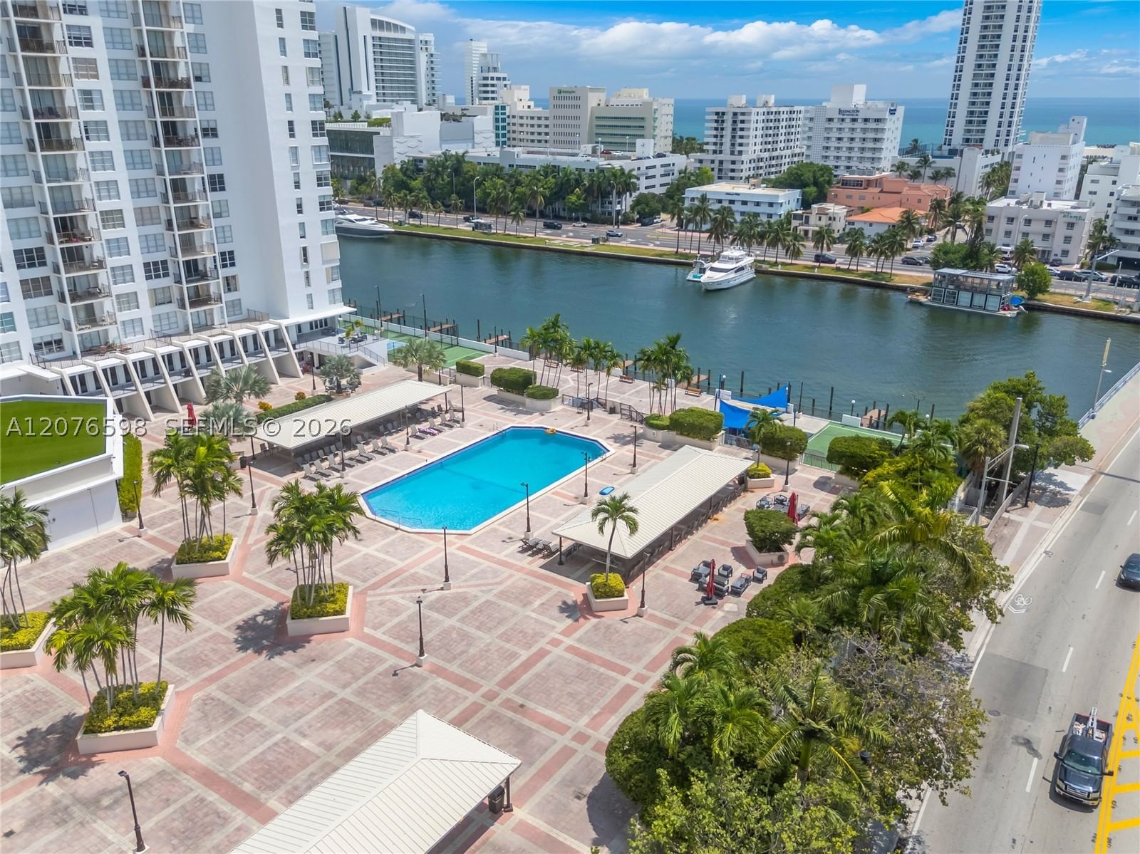 Real estate property located at 4101 Pine Tree Dr #1105, Miami-dade, Tower Forty One Condo, Miami Beach, FL