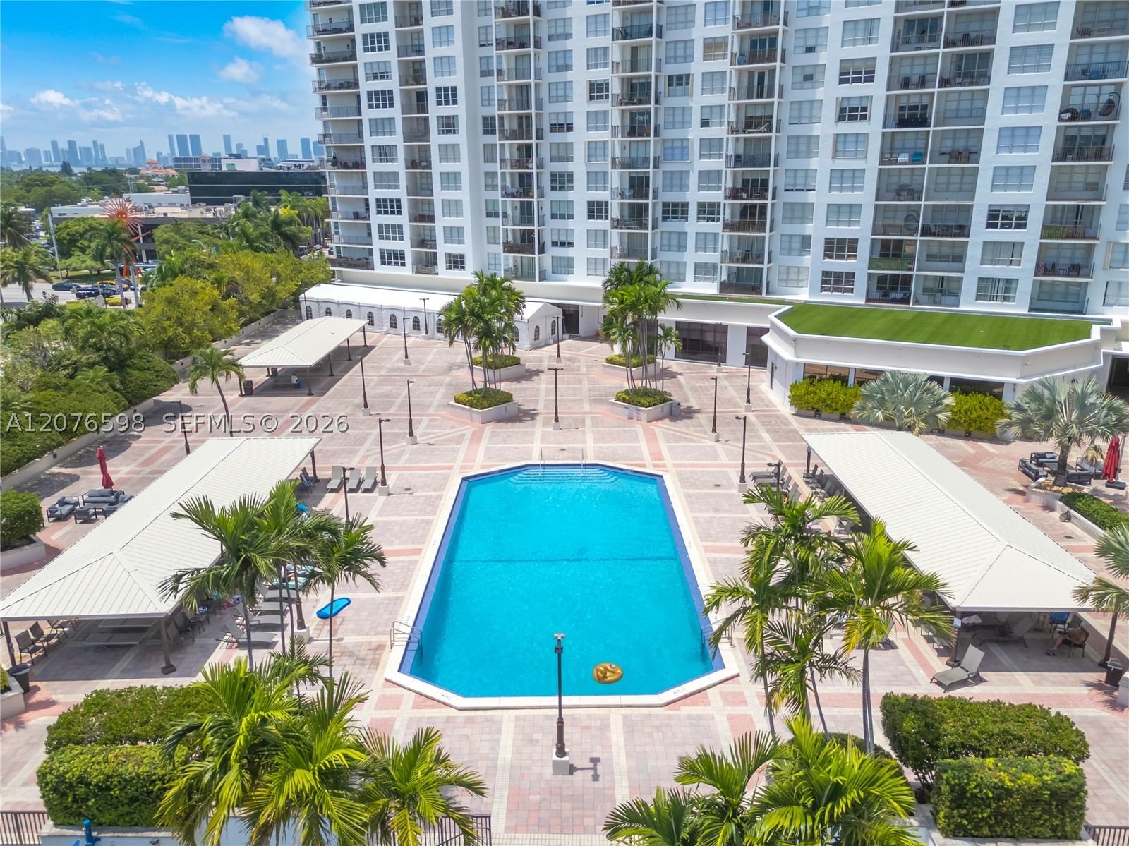 Real estate property located at 4101 Pine Tree Dr #1105, Miami-dade, Tower Forty One Condo, Miami Beach, FL