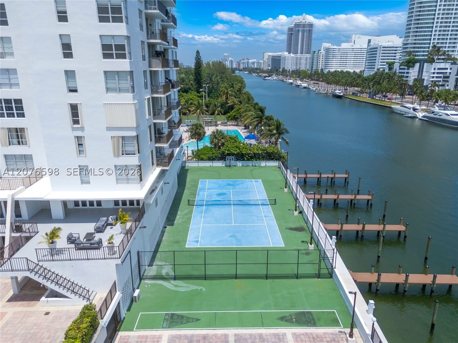 Real estate property located at 4101 Pine Tree Dr #1105, Miami-dade, Tower Forty One Condo, Miami Beach, FL
