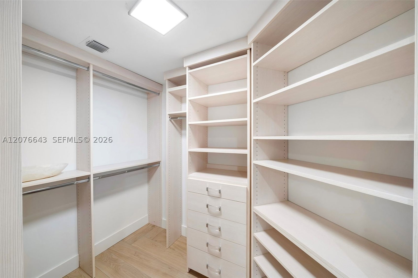 Real estate property located at 2711 Ocean Dr #1502, Broward, Trump Hollywood, Hollywood, FL