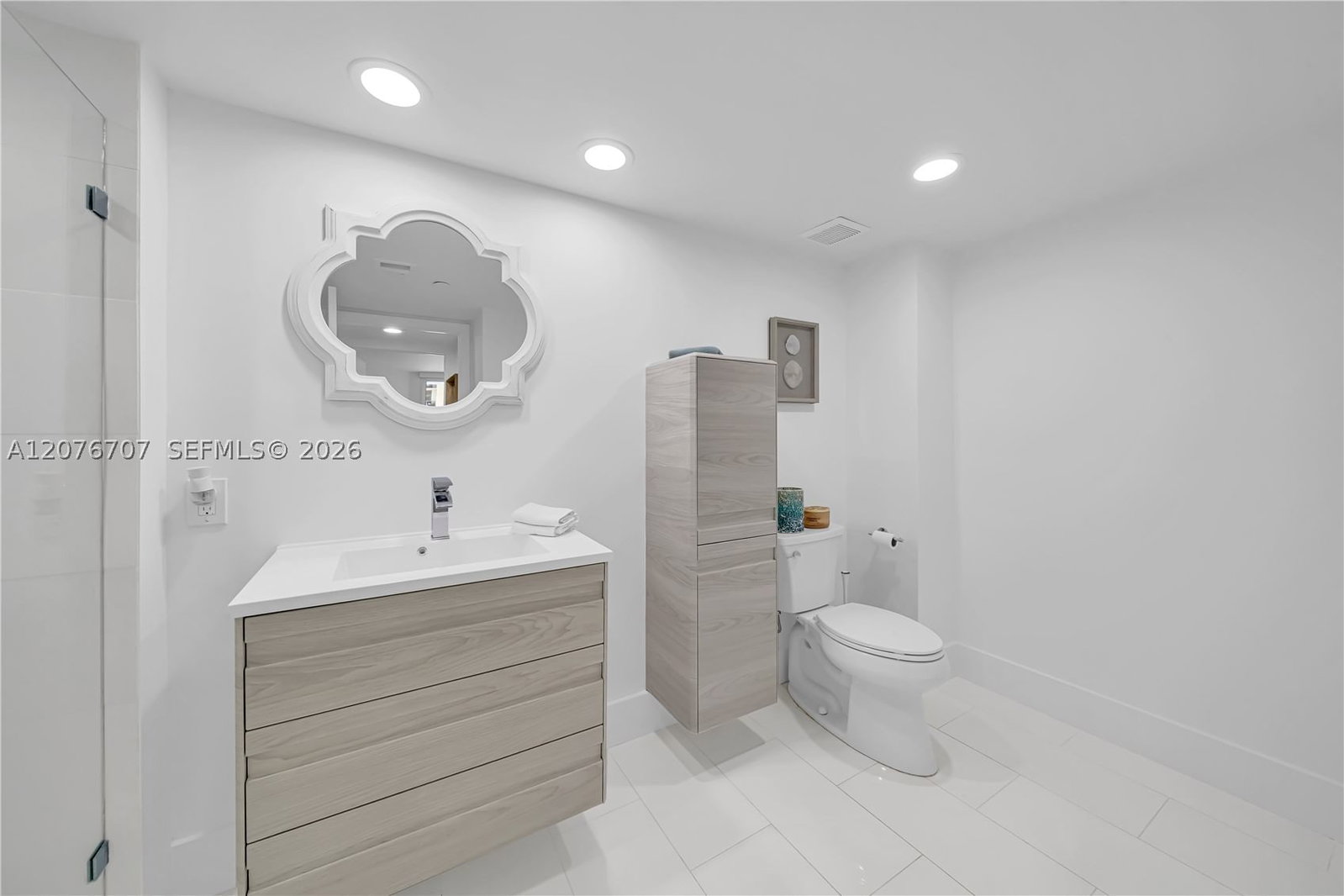 Real estate property located at 16425 Collins Ave #712, Miami-dade, Oceania I Condo, Sunny Isles Beach, FL