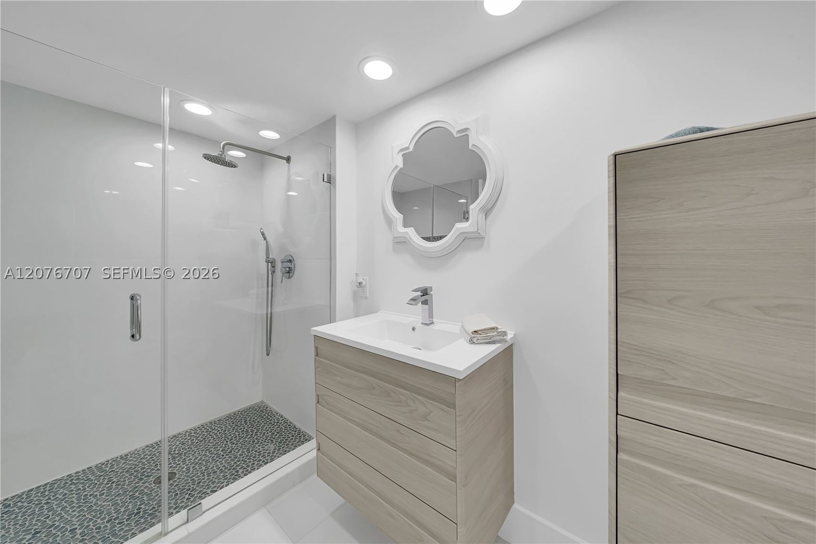 Real estate property located at 16425 Collins Ave #712, Miami-dade, Oceania I Condo, Sunny Isles Beach, FL