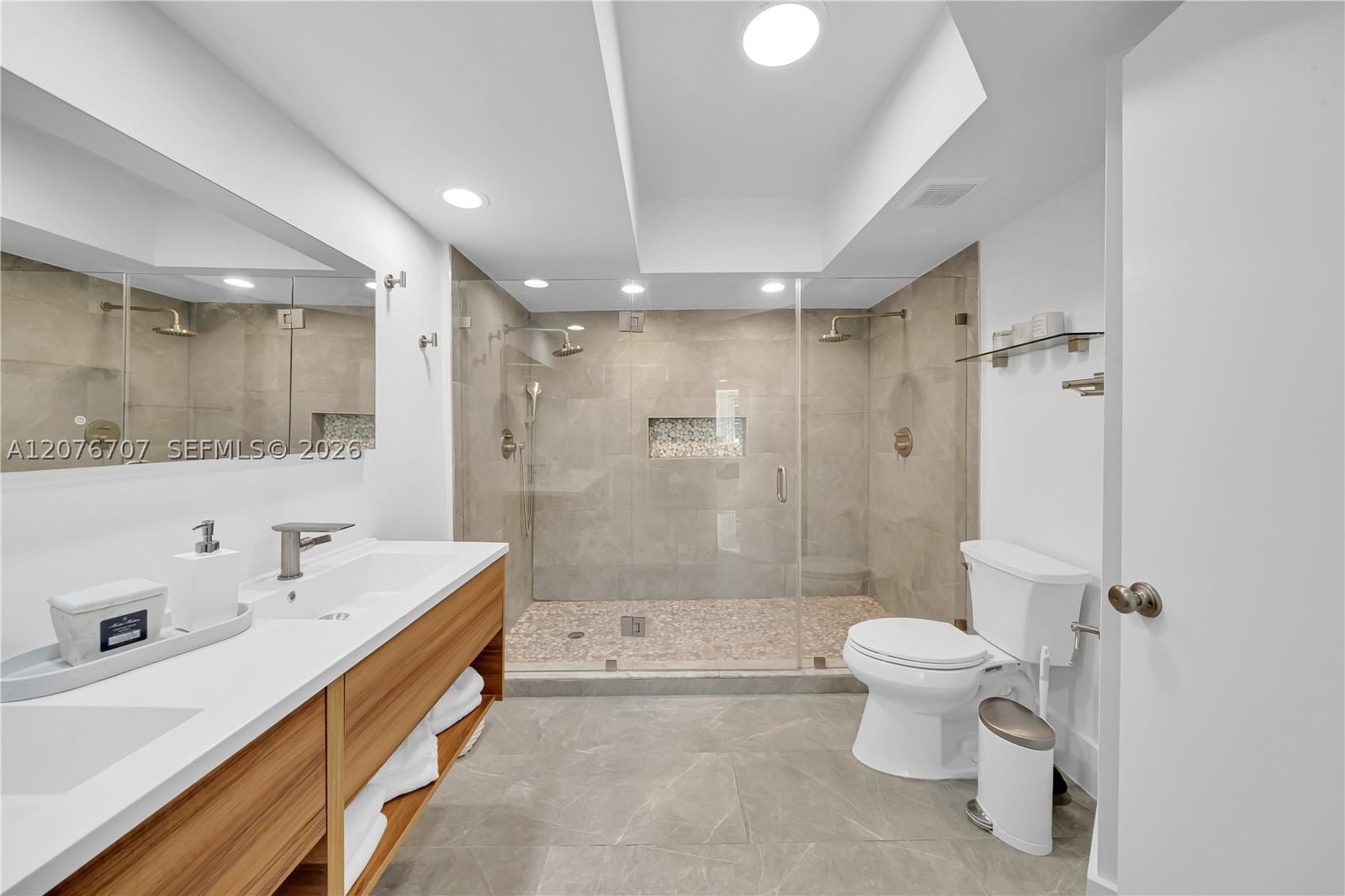 Real estate property located at 16425 Collins Ave #712, Miami-dade, Oceania I Condo, Sunny Isles Beach, FL