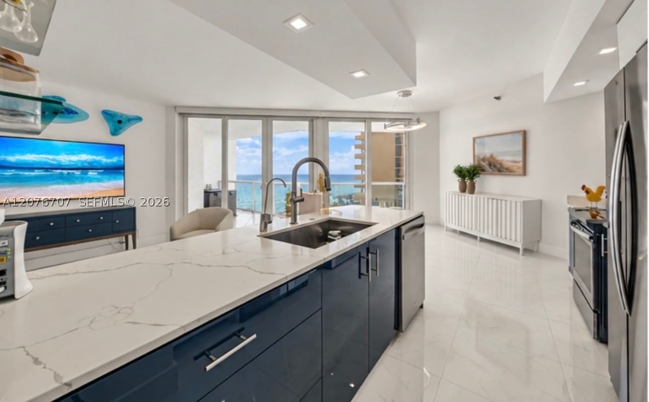 Real estate property located at 16425 Collins Ave #712, Miami-dade, Oceania I Condo, Sunny Isles Beach, FL
