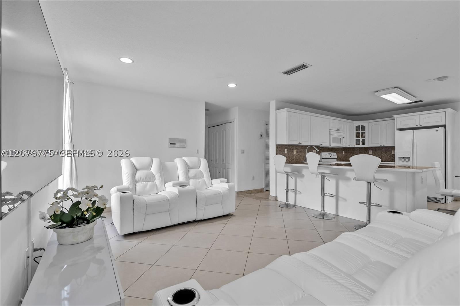 Real estate property located at 13904 18th Ter, Miami-dade, Zenteno Sub, Miami, FL