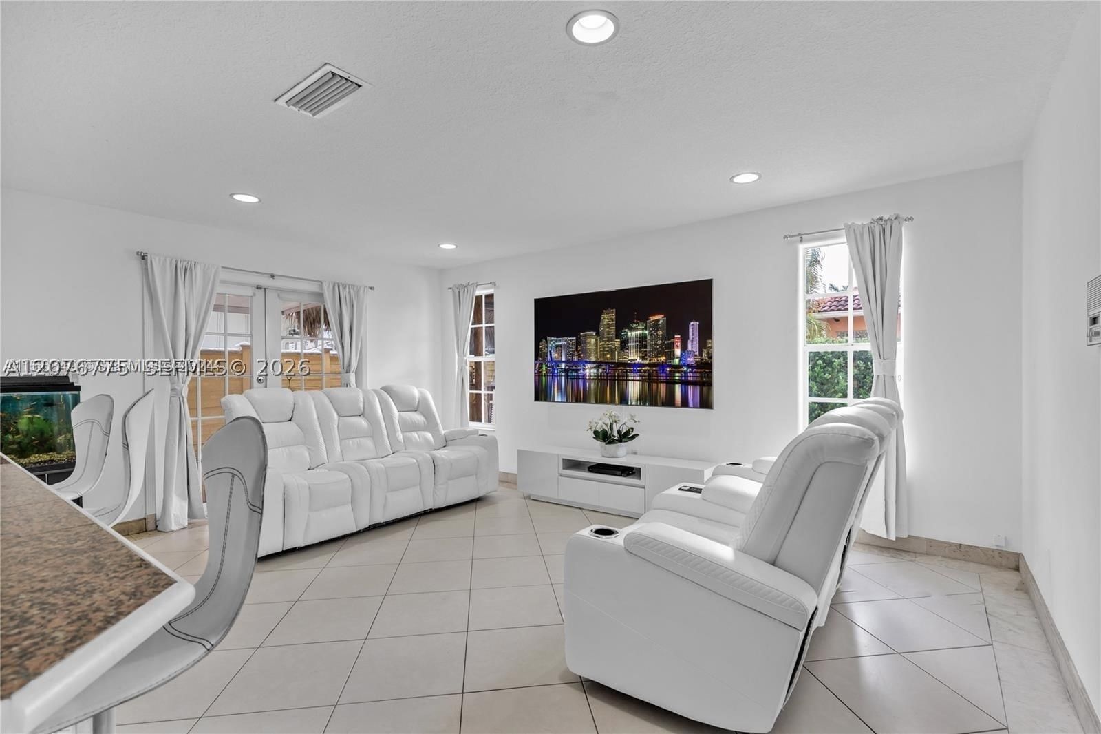 Real estate property located at 13904 18th Ter, Miami-dade, Zenteno Sub, Miami, FL