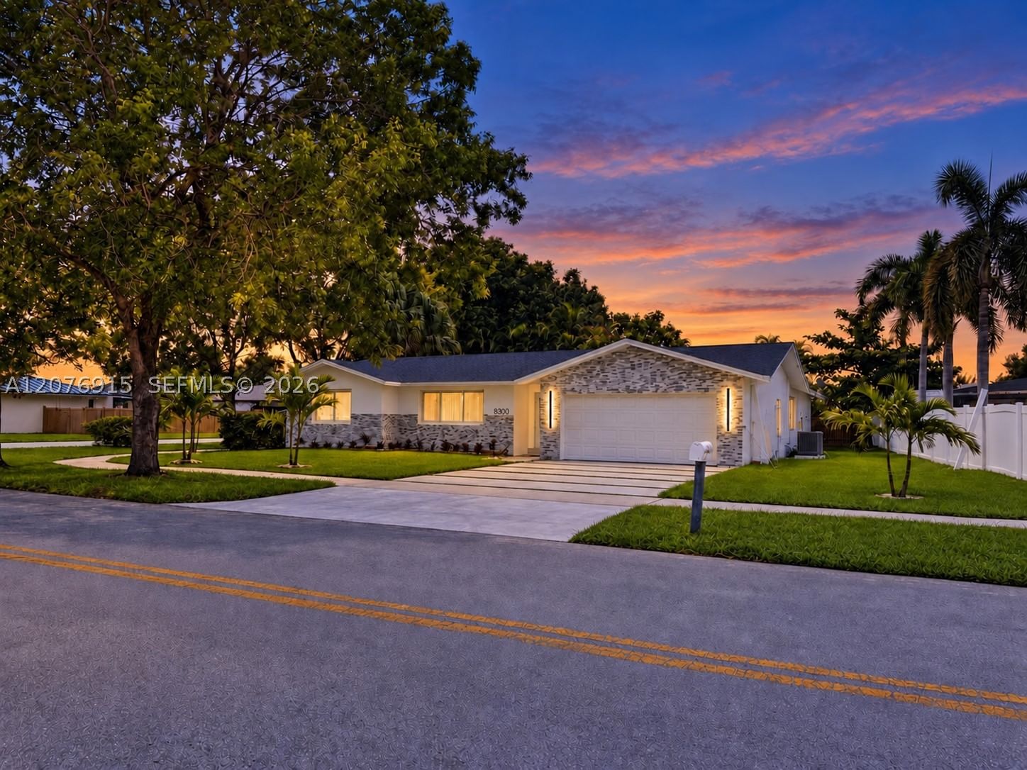 Real estate property located at 8300 26th Pl, Broward, Arrowhead Golf & Tennis C, Davie, FL