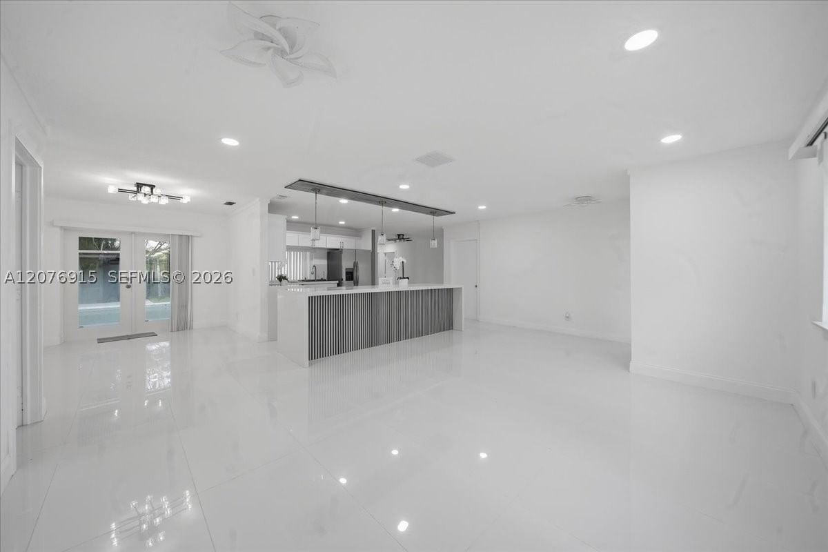 Real estate property located at 8300 26th Pl, Broward, Arrowhead Golf & Tennis C, Davie, FL