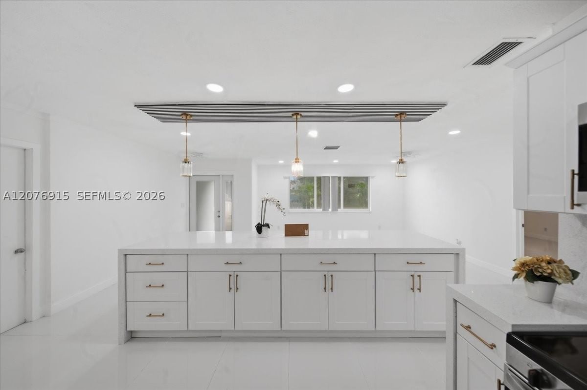 Real estate property located at 8300 26th Pl, Broward, Arrowhead Golf & Tennis C, Davie, FL