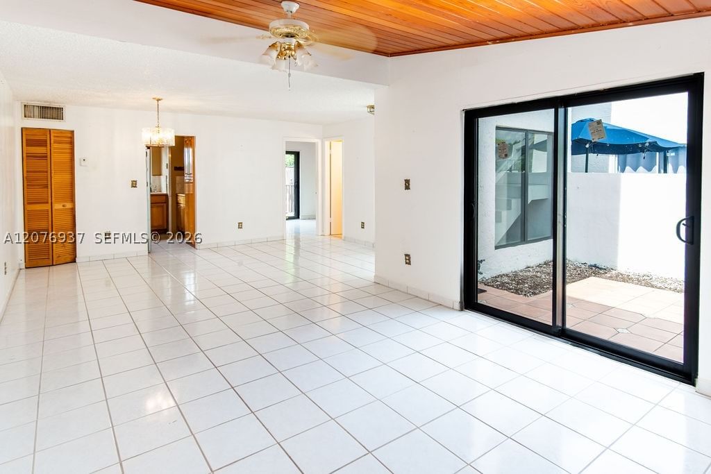 Real estate property located at 11312 67th Ter, Miami-dade, Snapper Creek Townhouses, Miami, FL
