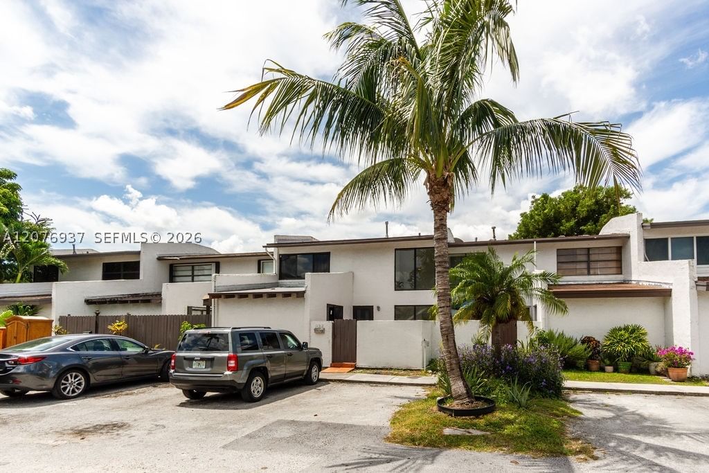 Real estate property located at 11312 67th Ter, Miami-dade, Snapper Creek Townhouses, Miami, FL